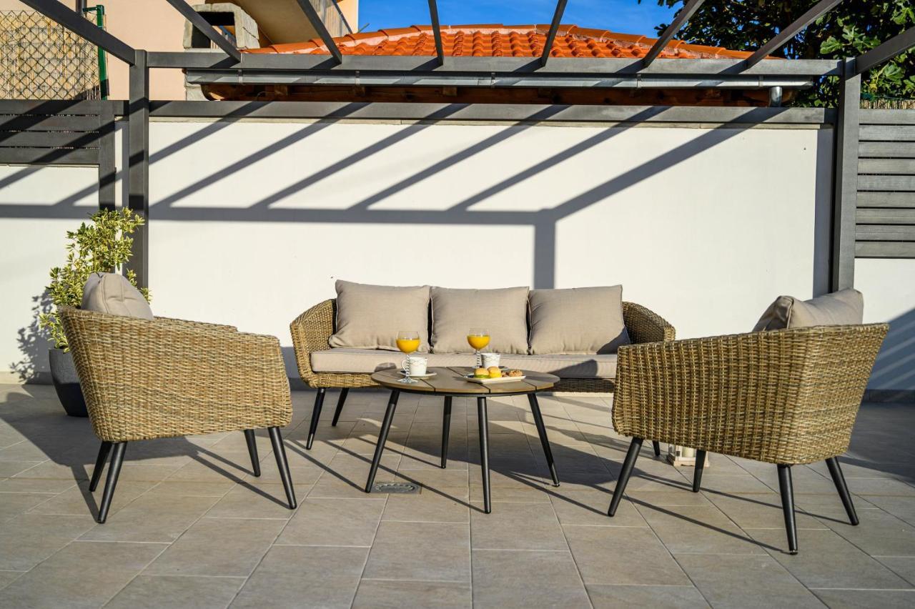 Villa Relax - Beautiful Apartment With Heated Saltwater Pool & Jacuzzi Kaštela 外观 照片