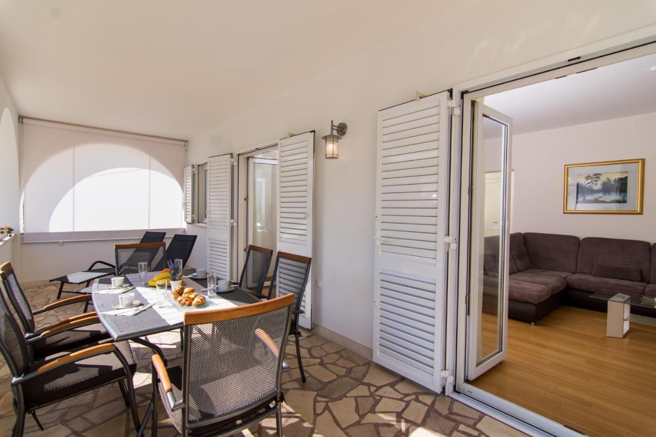 Villa Relax - Beautiful Apartment With Heated Saltwater Pool & Jacuzzi Kaštela 外观 照片